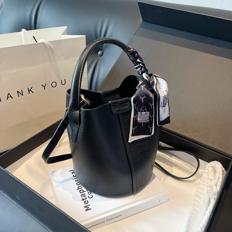 Красные сумки через плечо и че – обзор и цена Luxury Bags On Sales
