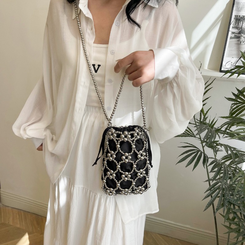 Белые сумки-ведра с бисером на – обзор и цена Luxury Bags On Sales